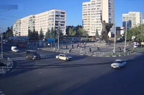 Веб камера на улице 23 Августа. Харьков в режиме реального времени