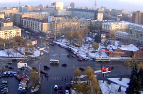 Перекресток улиц Воровского - Сони Кривой. Челябинск веб камера онлайн