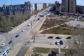 Перекресток улицы имени Константина Симонова и улицы 8-й Воздушной Армии в Волгограде. 