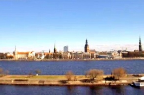 Панорама Старого города. Рига веб камера онлайн