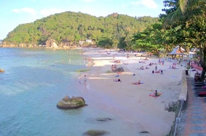 Пляж Лаем Нан веб камера онлайн (Laem Nan Beach)