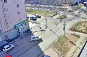 Перекресток Энгельса и Сабурова. Веб-камеры Верхней Салды онлайн