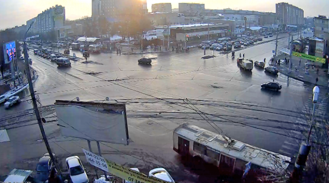 Перекресток улиц Гагарина - Дзержинского. Челябинск веб камера онлайн