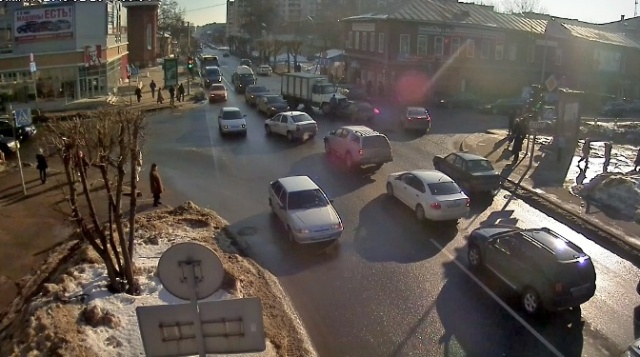 Перекрёсток ул. Ленина и ул. Горького. Череповец веб камера онлайн