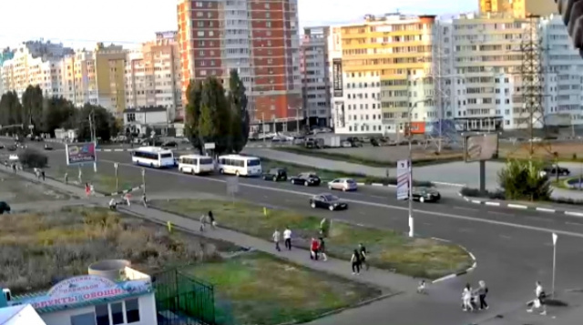 Перекрёсток улиц Щорса - Есенина. Белгород веб камера онлайн