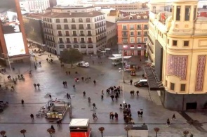 Площадь Кальяо. Мадрид в режиме реального времени.