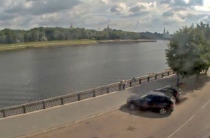 Набережная реки Волга. Тверь веб камера онлайн