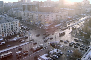 Перекресток  проспекта Ленина - улицы Энгельса. Челябинск онлайн