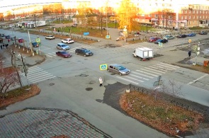 Перекресток Горького и Мира. Веб-камеры Ревды онлайн