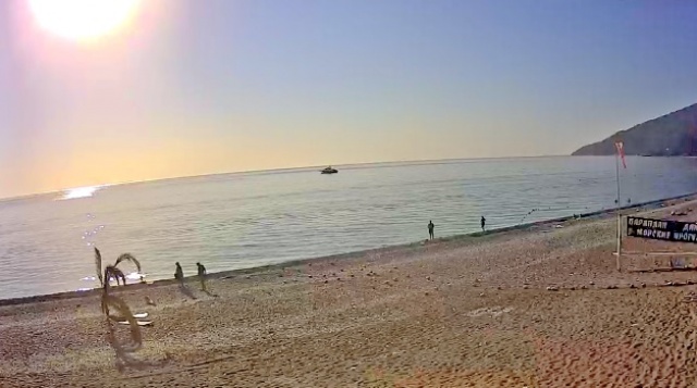 Пляж пансионата «Нарт». Гагра веб камера онлайн