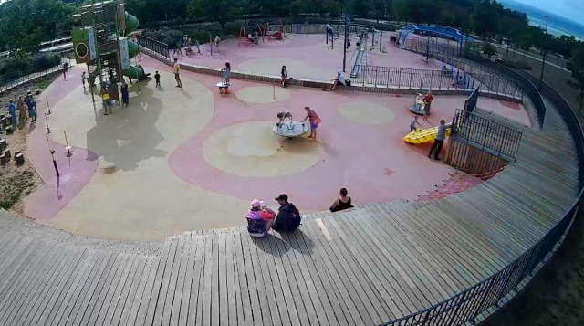 Парк Учкуевка в Севастополе. Детская площадка
