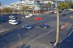 Перекресток проспекта Ленина  и улицы Украинская